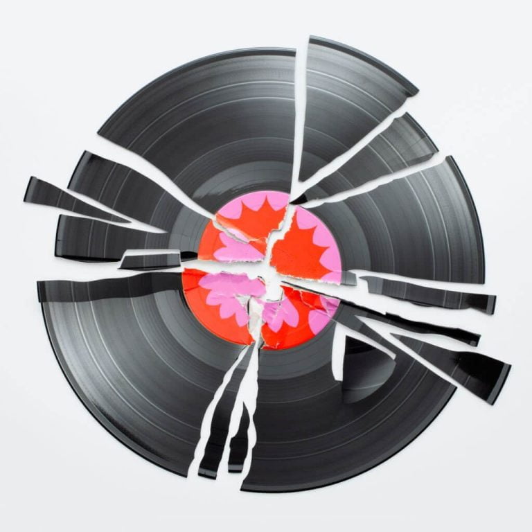 what-to-do-with-damaged-vinyl-records-creative-ways-to-use-them