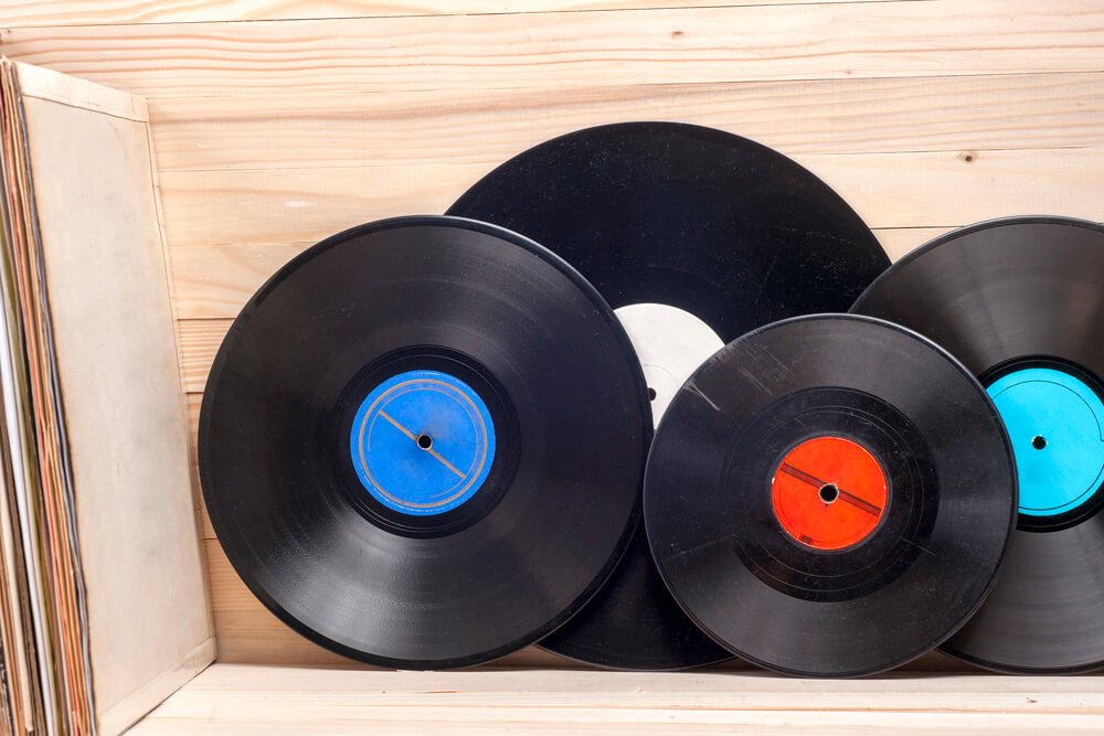 Do Vinyl Records Come In Different Sizes? Savvy Tune