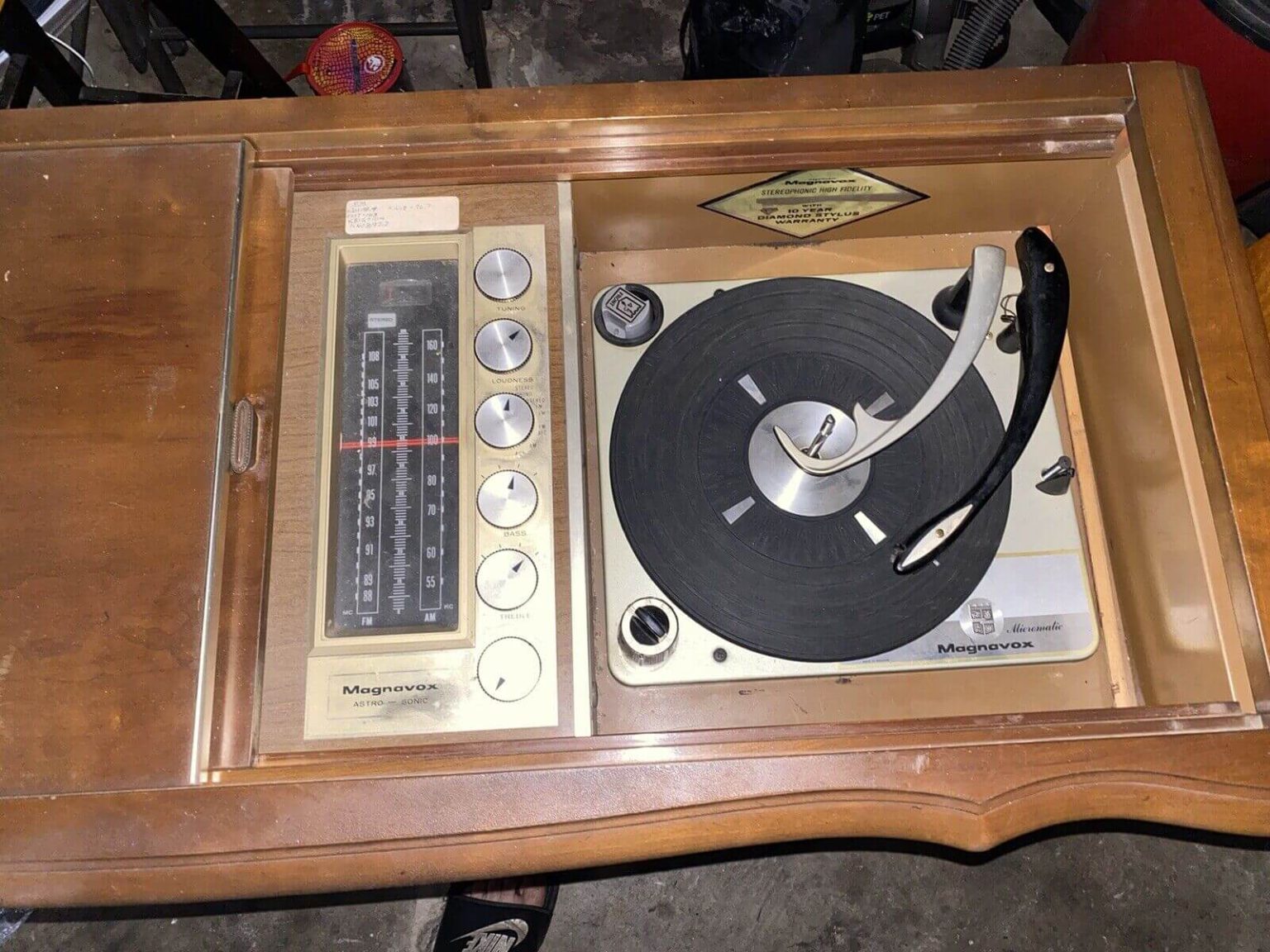 How Much Is a Magnavox Record Player Worth? [2023]
